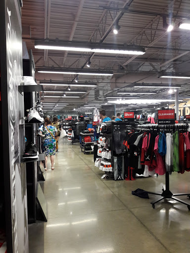 Sporting Goods Store «Nike Factory Store», reviews and photos, 1 Outlet Blvd #600, Wrentham, MA 02093, USA