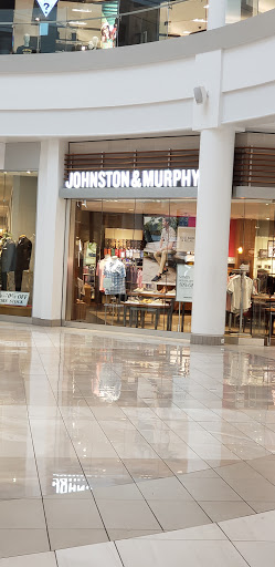 Movie Theater «AMC DINE-IN Menlo Park 12», reviews and photos, 55 Parsonage Rd #390, Edison, NJ 08837, USA