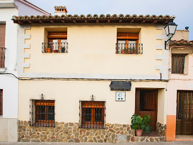 Casa rural El Corralón Pl. Don Pedro Rivas, 14, 10192 Hinojal, Cáceres, España