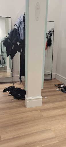 Clothing Store «F21 XXI», reviews and photos, 8040 Mall Walk, Yonkers, NY 10704, USA