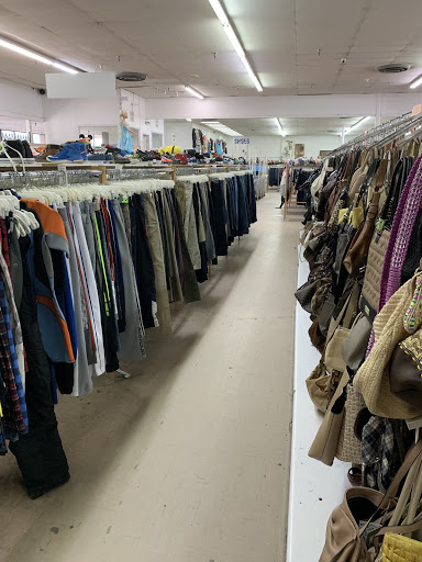 Thrift Store «Community Thrift Store», reviews and photos, 6015 Edgewater Dr, Orlando, FL 32810, USA
