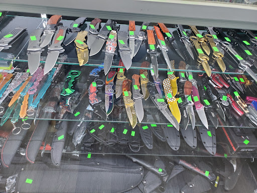 Tobacco Shop «Y & M Smoke Shop», reviews and photos, 1055 N Mt Vernon Ave, Colton, CA 92324, USA