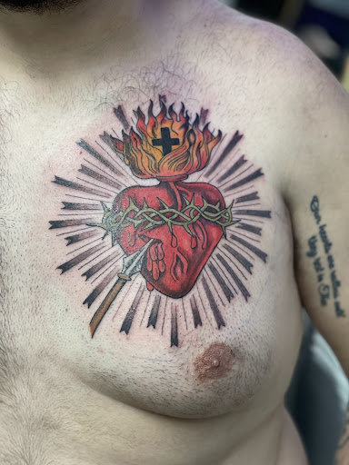 Find are hand tattoos a bad idea for your next unique tattoo in Lake Bluff at Evolution Body Arts