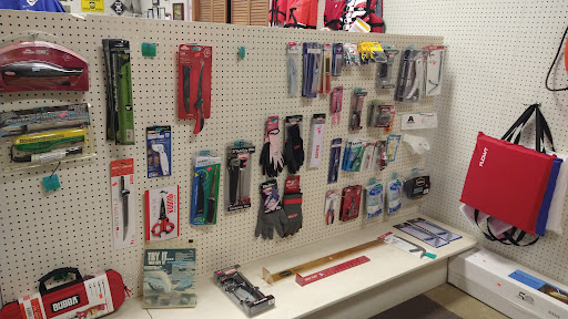 Sporting Goods Store «Bad Boy Bait, Tackle & Archery», reviews and photos, 4414 Liberty Ave, Vermilion, OH 44089, USA