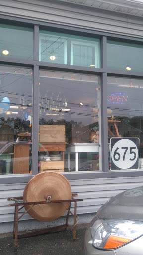 Antique Furniture Store «Old American Barn», reviews and photos, 107 Martinsburg Ave, Gordonsville, VA 22942, USA