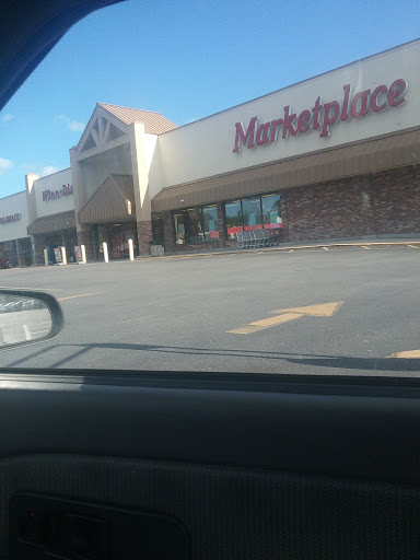 Grocery Store «Winn-Dixie», reviews and photos, 729 W Base St, Madison, FL 32340, USA