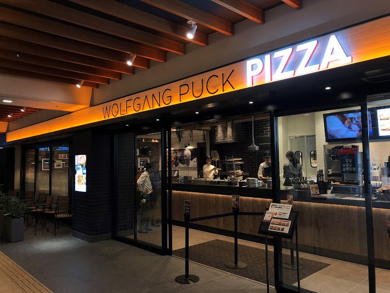 WOLFGANG PUCK PIZZA 大阪国際空港店