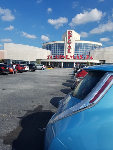 Movie Theater «Regal Cinemas Hollywood 24 @ North I-85», reviews and photos, 3265 Northeast Expy, Chamblee, GA 30341, USA