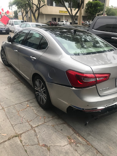 Auto Body Shop «Moises Auto Body & Paint», reviews and photos, 21100 Sherman Way m, Canoga Park, CA 91303, USA