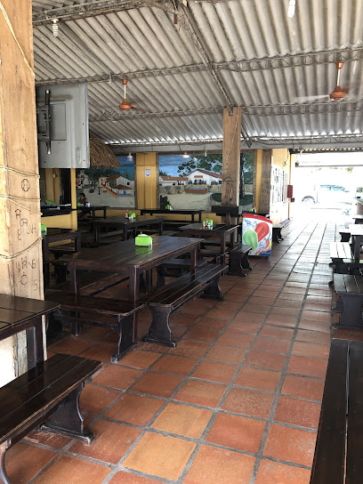 Restaurante El Ranchito de Lucho - Puerto Boyacá, Boyaca, Colombia