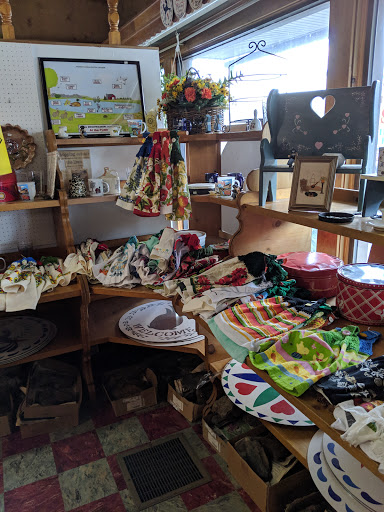 Tourist Attraction «Penna Dutch Gift Haus», reviews and photos, 93 Roadside Dr, Shartlesville, PA 19554, USA