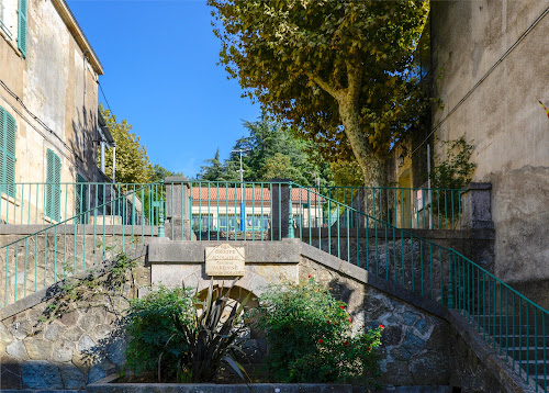 Groupe scolaire Dr Varenne à Collobrières