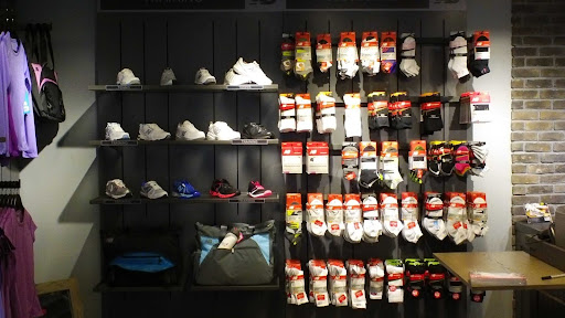 Shoe Store «New Balance Bellevue», reviews and photos, 823 Bellevue Way NE #100, Bellevue, WA 98004, USA