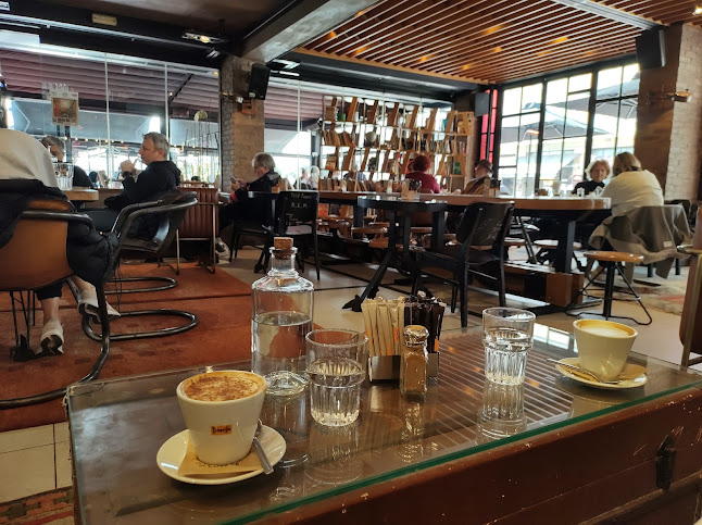 Γρ. Λαμπράκη 117, Πειραιάς 185 35