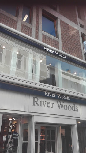 River Woods - Kledingwinkel