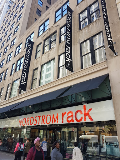Department Store «Nordstrom Rack The Shops at State and Washington», reviews and photos, 24 N State St, Chicago, IL 60602, USA