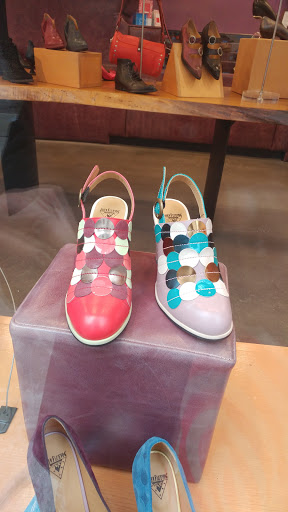 Shoe Store «John Fluevog Shoes», reviews and photos, 205 Pine St, Seattle, WA 98101, USA