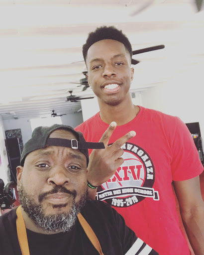 Barber Shop «Canvas Barbershop», reviews and photos, 10571 Magnolia Ave, Riverside, CA 92505, USA