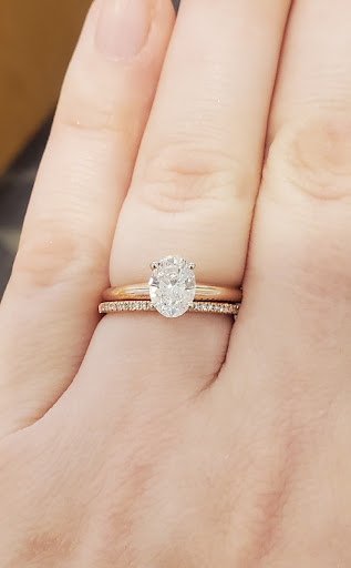 Jewelry Store «Jared The Galleria of Jewelry», reviews and photos, 4405 W Wendover Ave, Greensboro, NC 27407, USA