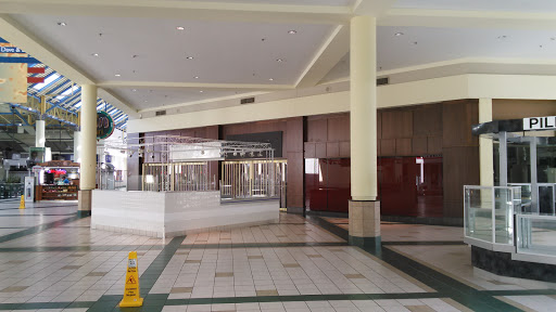 Shopping Mall «The Mall at The Source», reviews and photos, 1504 Old Country Rd, Westbury, NY 11590, USA