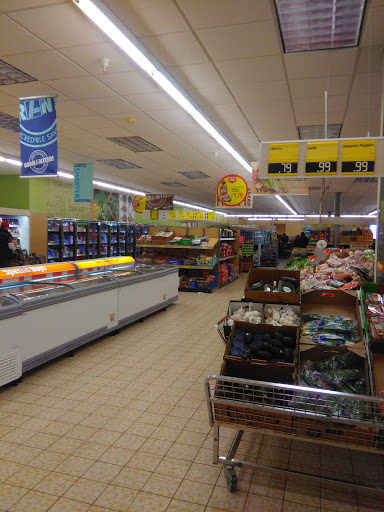 Supermarket «ALDI», reviews and photos, 1600 W 117th St, Lakewood, OH 44107, USA