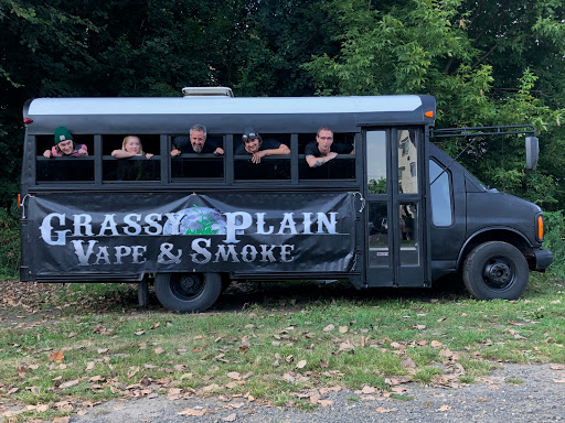 Vaporizer Store «Grassy Plain Vape & Smoke», reviews and photos, 39 Grassy Plain St, Bethel, CT 06801, USA