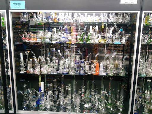 Tobacco Shop «Brockton smoke shop», reviews and photos, 793 Crescent St #1, Brockton, MA 02302, USA