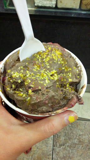 Ice Cream Shop «Cold Stone Creamery», reviews and photos, 2210 Edgewood Rd SW #300, Cedar Rapids, IA 52404, USA