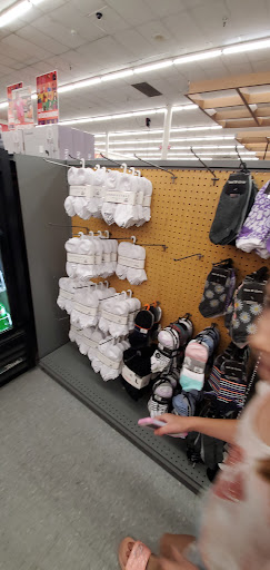 Discount Store «Big Lots», reviews and photos, 33100 Schoenherr Rd, Sterling Heights, MI 48312, USA