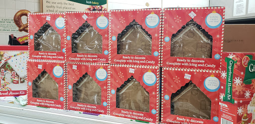 Supermarket «SuperFresh Supermarkets», reviews and photos, 6400 Amboy Rd, Staten Island, NY 10309, USA