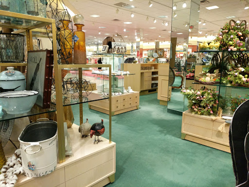 Department Store «Von Maur», reviews and photos, 7700 E Kellogg Dr N, Wichita, KS 67207, USA