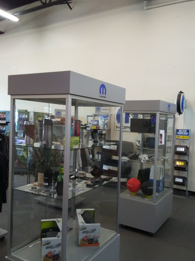 Car Dealer «Falls Chrysler Jeep Dodge», reviews and photos, 4100 State Rd, Cuyahoga Falls, OH 44223, USA