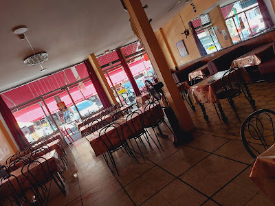 Lourdes Madha Restaurant à Lourdes