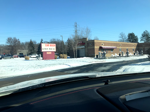 Huzzy's Car Wash en Brownstown Charter Twp