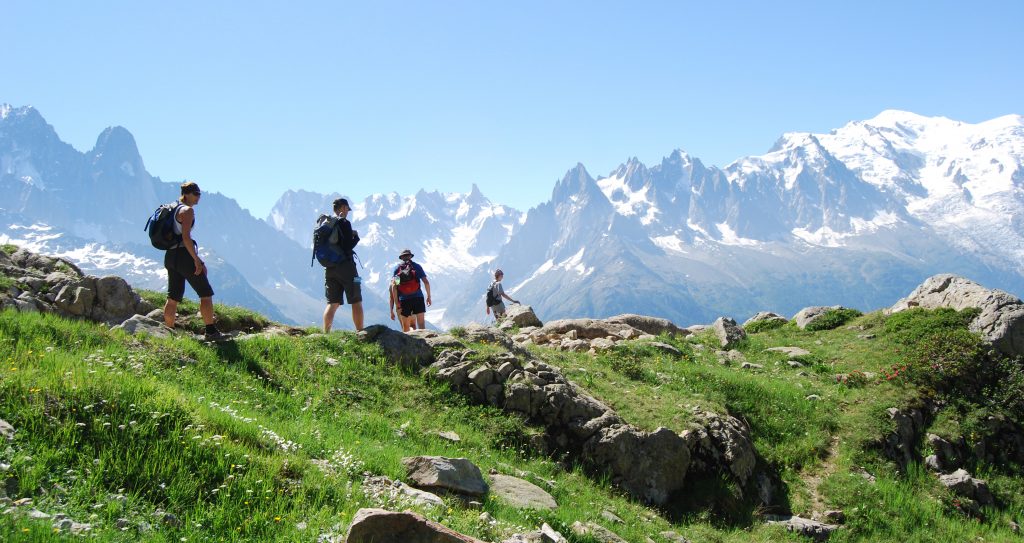 Sentier de grande randonnée du tour du mont Blanc à Les Houches (Haute-Savoie 74)