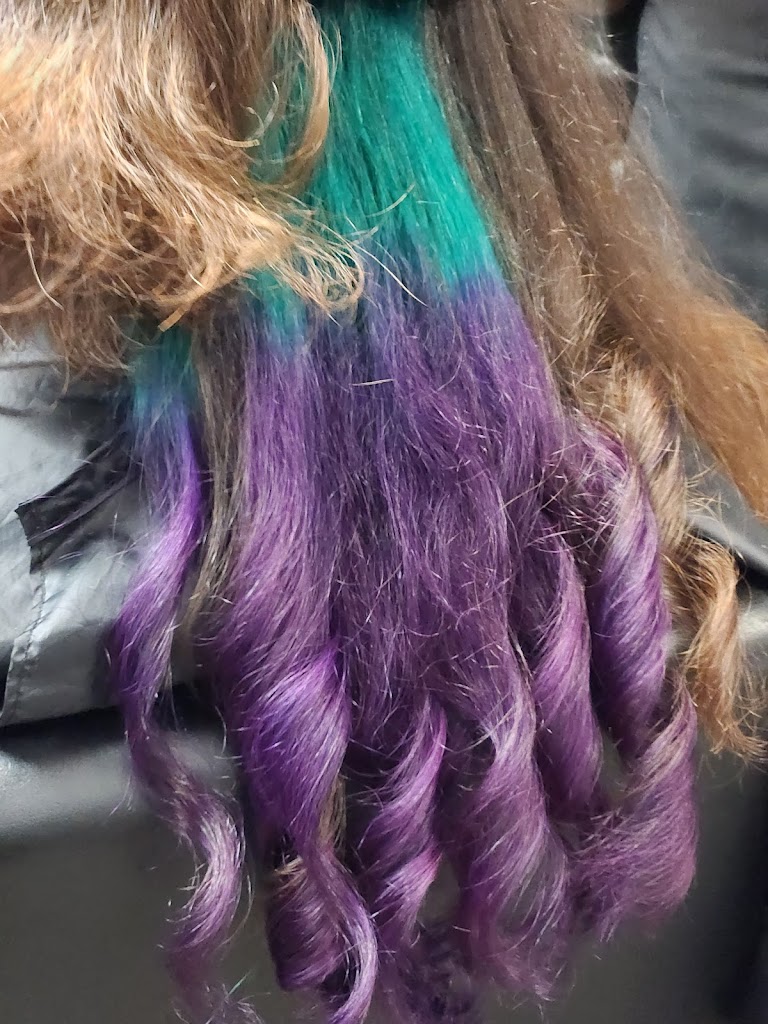 Color Cuts Studio 07662