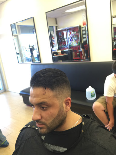 Barber Shop «Royal Barbershop Whitepoint Shopping Center», reviews and photos, 132-13 14th Ave, College Point, NY 11356, USA