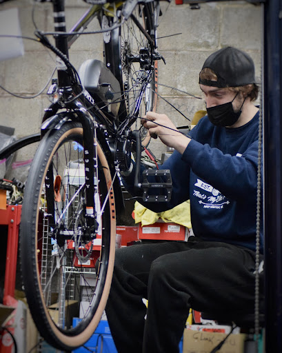 Skateboard Shop «Alki Bike & Board», reviews and photos, 2606 California Ave SW, Seattle, WA 98116, USA