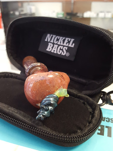 Tobacco Shop «Midtown Smoke Shop», reviews and photos, 3503 NE 2nd Ave, Miami, FL 33137, USA