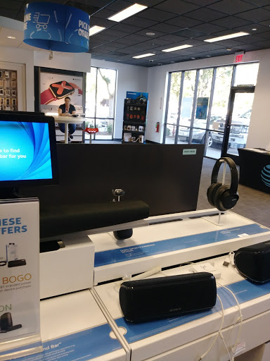 Cell Phone Store «AT&T», reviews and photos, 1054 Harter Pkwy Ste 9, Yuba City, CA 95993, USA