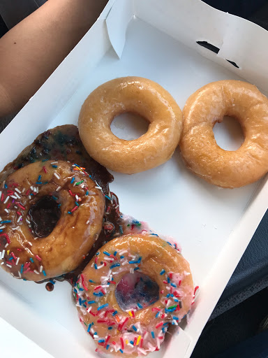 Bakery «Krispy Kreme Doughnuts», reviews and photos, 7428 Denton Hwy, Watauga, TX 76148, USA