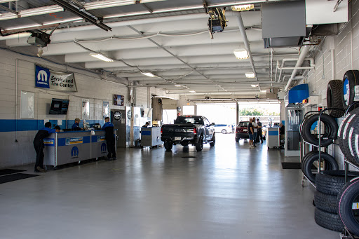 Griffin's Hub Chrysler Jeep Dodge RAM Service Department
