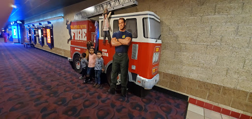 Movie Theater «Regal Cinemas Longview 14», reviews and photos, 3070 N Eastman Rd, Longview, TX 75605, USA