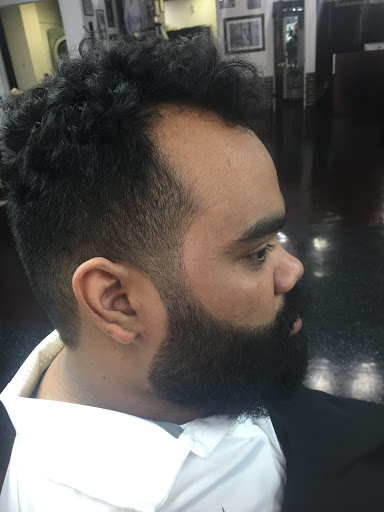 Barber Shop «MaestroShave Barbershop», reviews and photos, 770 N LaSalle Dr, Chicago, IL 60654, USA