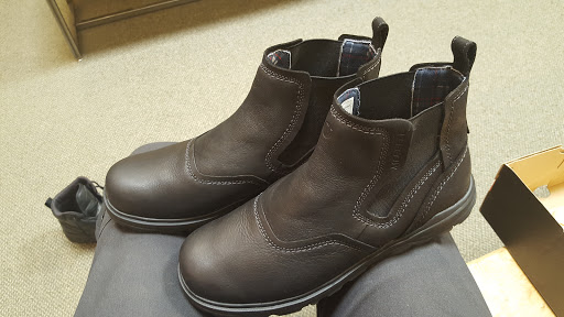 Camping Store «REI», reviews and photos, 970 W Eisenhower Pkwy, Ann Arbor, MI 48103, USA