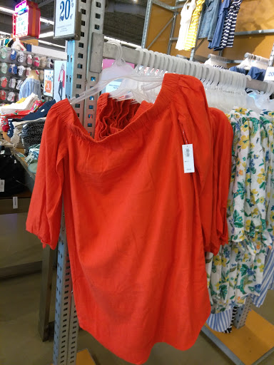 Clothing Store «Old Navy», reviews and photos, 485 River Rd, Edgewater, NJ 07020, USA