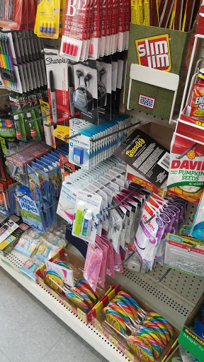 Dollar Store «Dollar Tree», reviews and photos, 2090 Olympic St, Springfield, OR 97477, USA