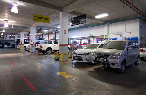 Agencia de Autos Toyota Polanco