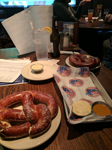 Shopping Mall «Hillcrest Shopping Center», reviews and photos, 1855 E Main St #10, Spartanburg, SC 29307, USA