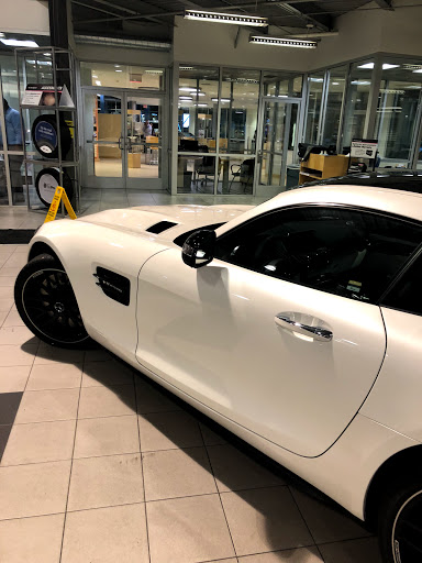 Mercedes Benz Dealer «Mercedes-Benz of Bellevue», reviews and photos, 11850 Bel-Red Rd, Bellevue, WA 98005, USA